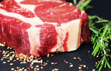 ブロックチェーンは「牛肉産業」をどのように変えるのか？