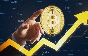 ビットコイン価格はこれから上昇する？価格急落が「2016年の半減期サイクル」と類似