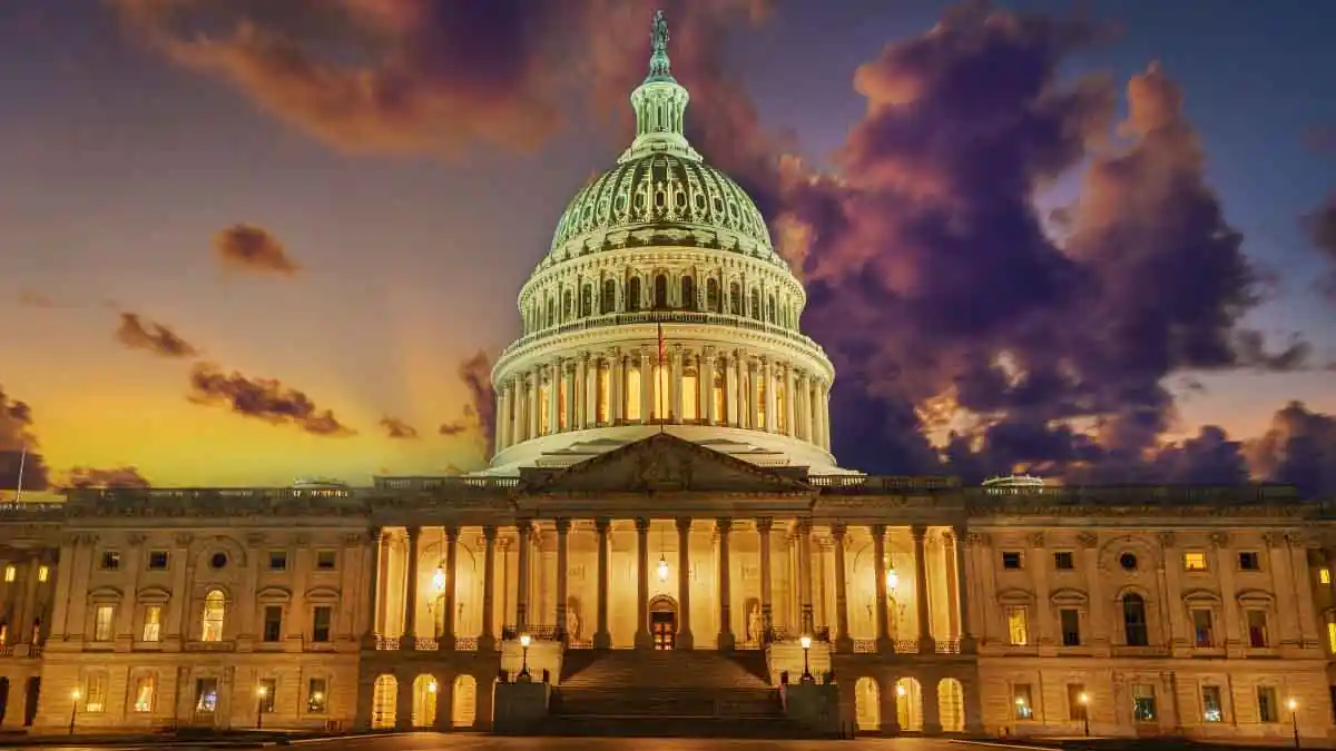 コインベースCEO、仮想通貨市場構造法案の支持を撤回｜DeFiとトークン化株式への懸念（Coinbase CEO withdraws support for crypto market structure bill over DeFi and tokenized stocks concerns）