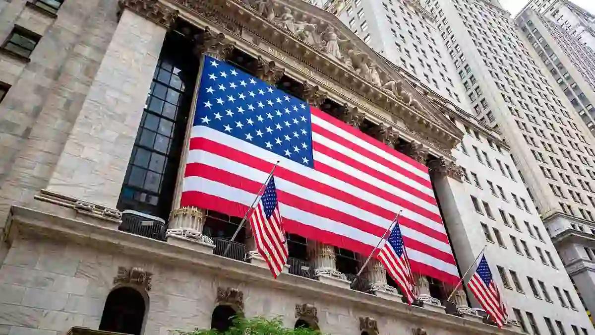 米上院ルミス議員、銀行にステーブルコイン受け入れ要請｜伝統金融に迫る改革の波（Senator Lummis urges banks to accept stablecoins, signaling a wave of reform in traditional finance）