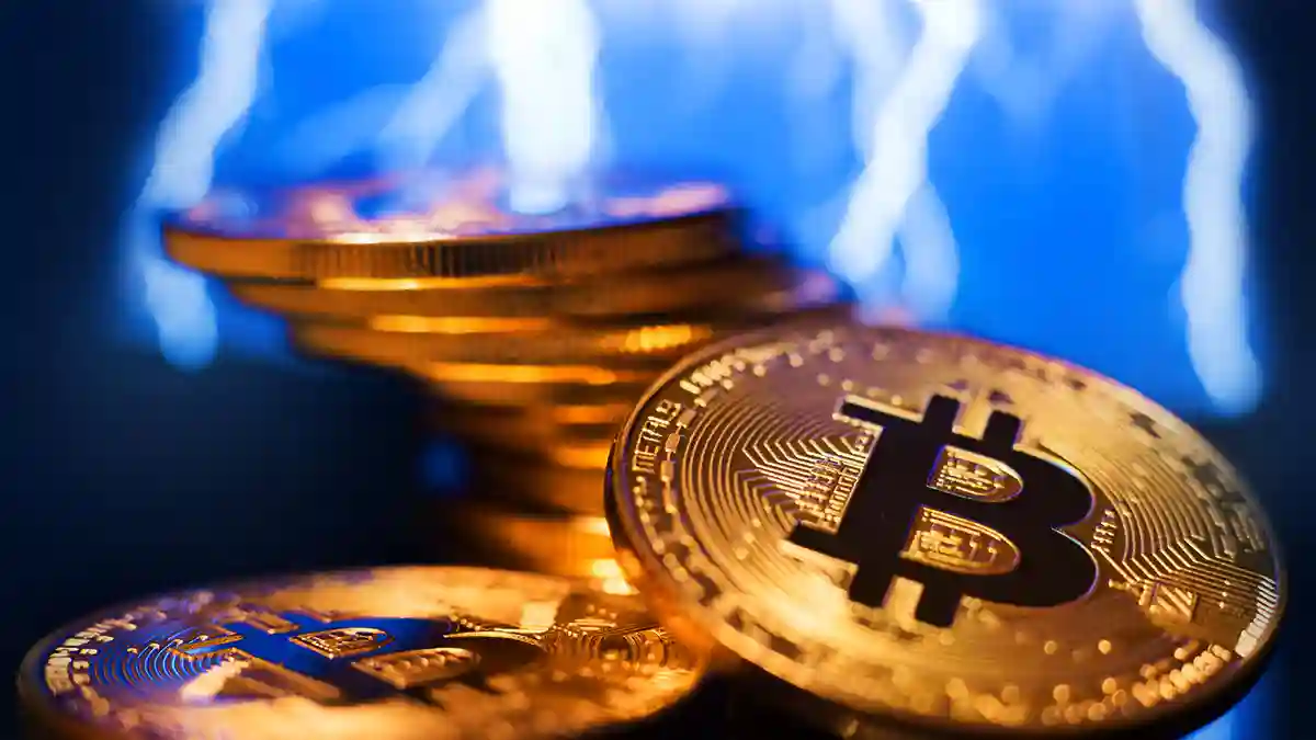 「買い基調」が逆転、ビットコインETFから週473億円流出｜関税リスクが引き金か