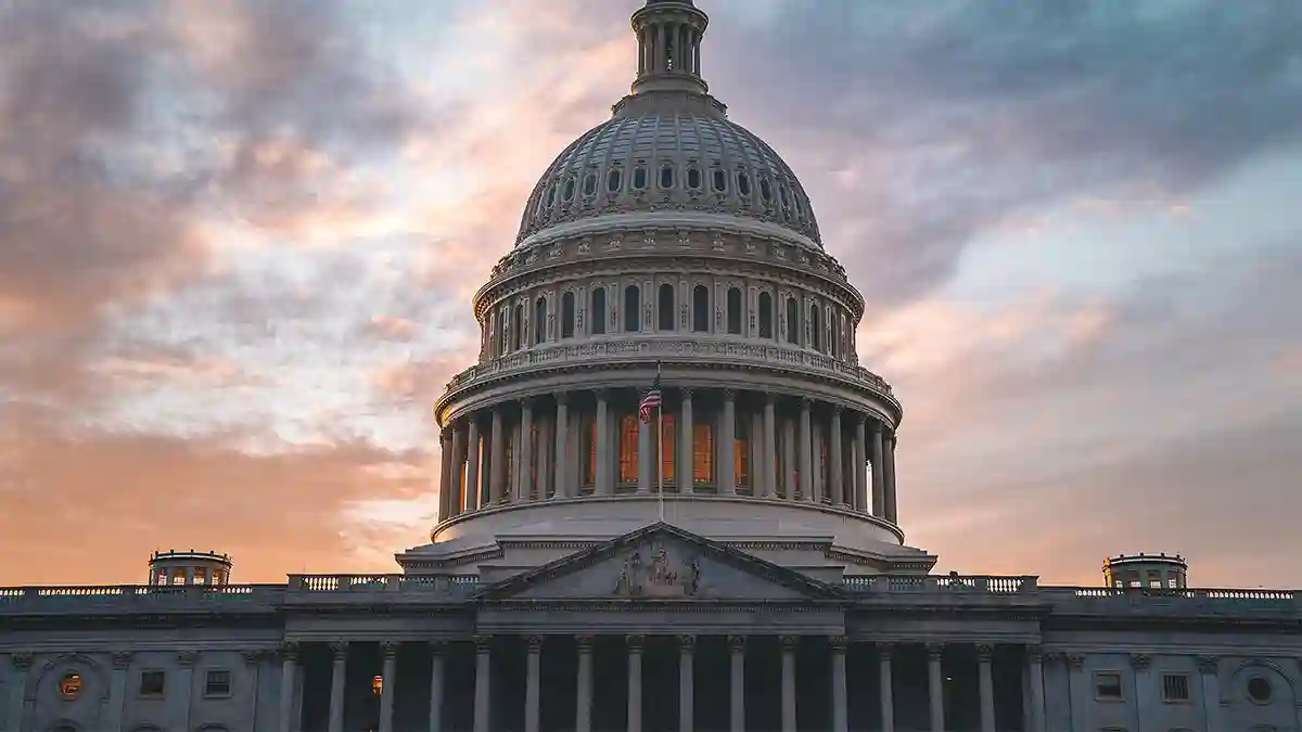 クラリティ法案「5月採決」視野に、コインベースCPOが見通しを示す